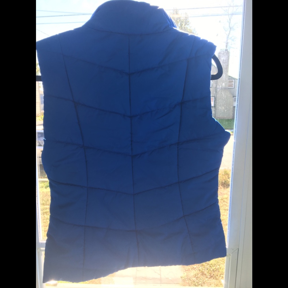 Blue Puffer Vests - Picture 6 of 8